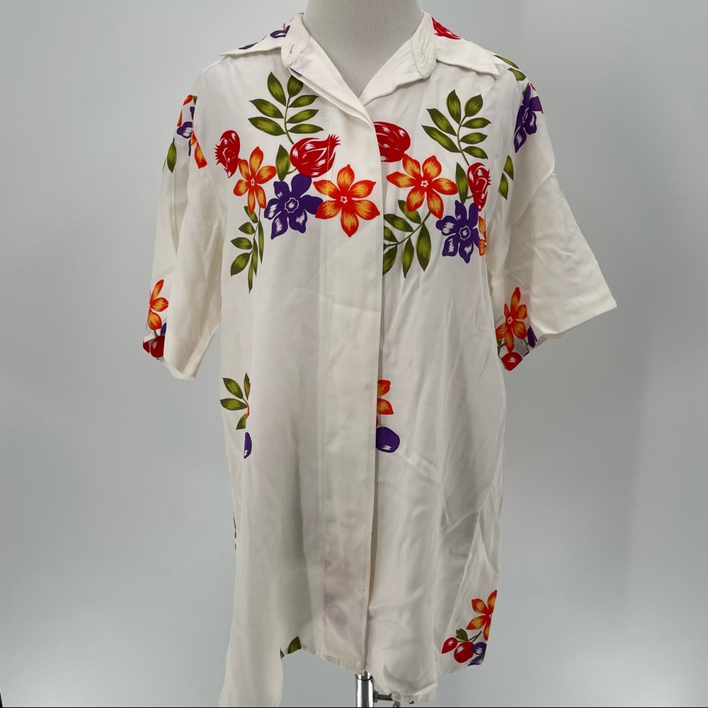Chaus Woman’s Blouse